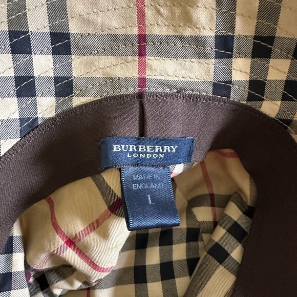 Burberry Bucket Hat - Picture 4 of 4
